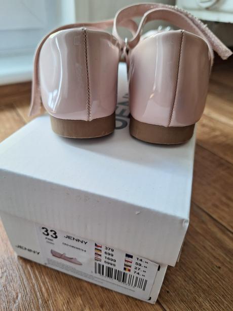 Baleríny, 32