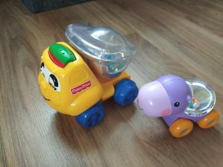 Fisher price hračky s kuličkami,