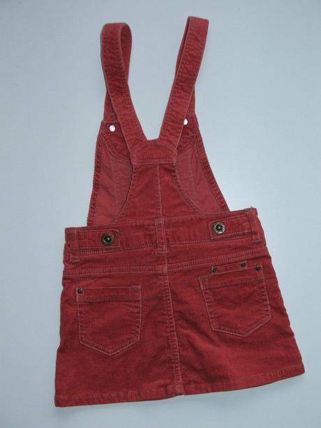 P641 sukně s laclem 4-5 let, 110