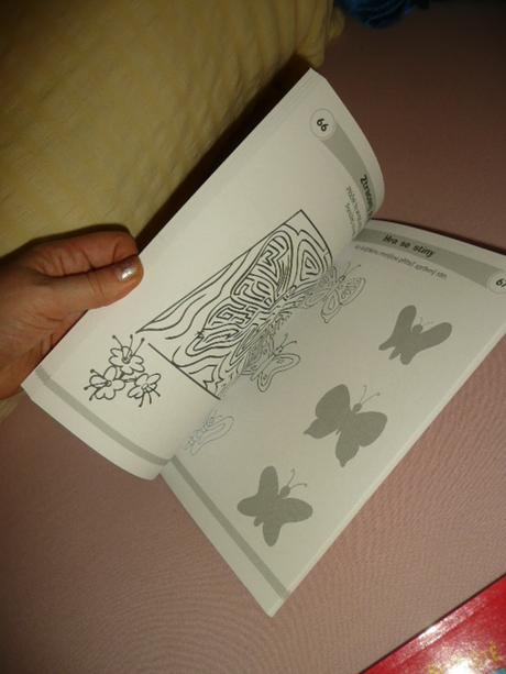 Kniha pro školáky hádanky rébusy křížovky, 