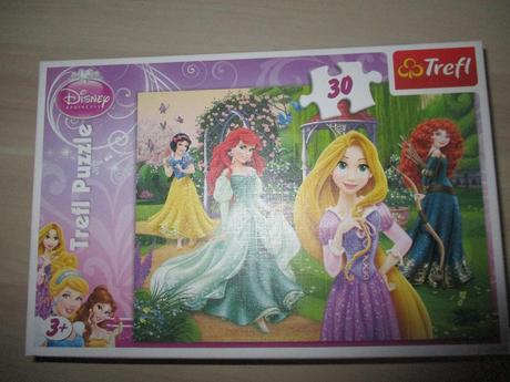 Puzzle zn. trefl s locikou,