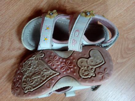 Sandálky, 23