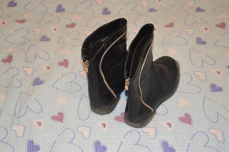 38 černé kozačky, polokozačky se zlatými zipy, 38