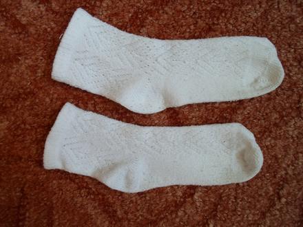 Bílé krajkové ponožky 22-23, 28