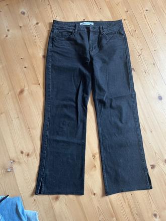 Slušivé černé džíny rifle, pull&bear,40