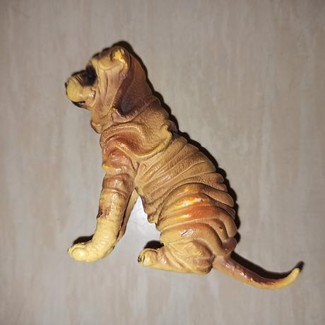 Velbloud, pes, králíček, 