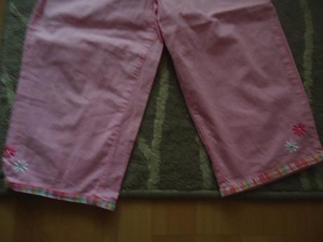 Kalhoty od pyžama, 104