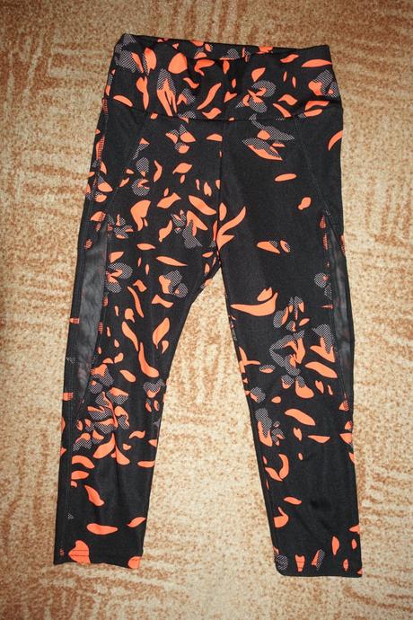 Sportovní tříčtvrteční legíny vel. 140-146, 140