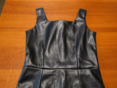 Černé koženkové šatičky vel 152-158, primark,158