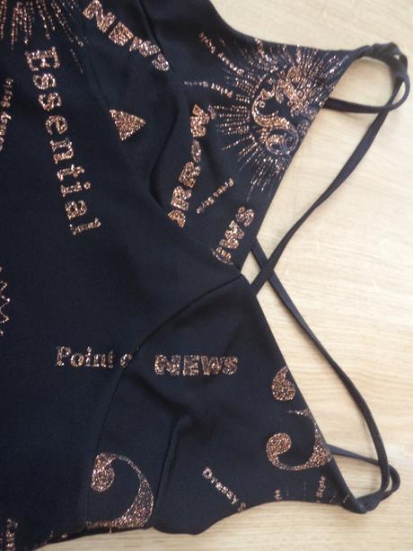 Společenský top, s