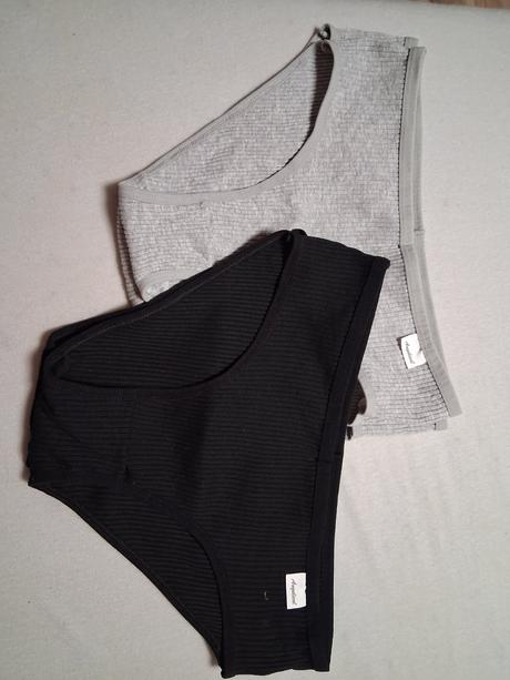 Dámské kalhotky, m