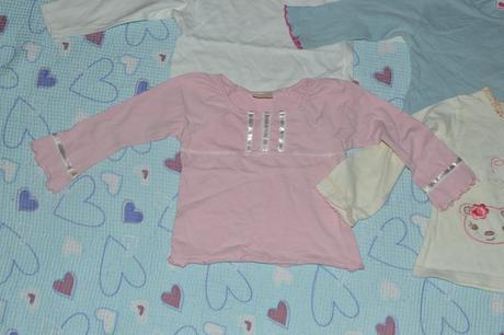 Růžové sváteční tričko s ozdobnými stužkami, 92