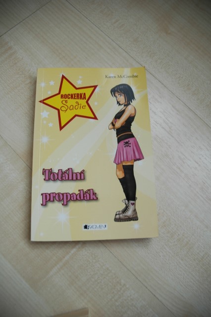 Rockerka sadie totální propadák - karen mccombie, 