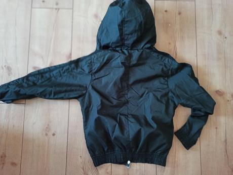 Šusťáková bunda, 146