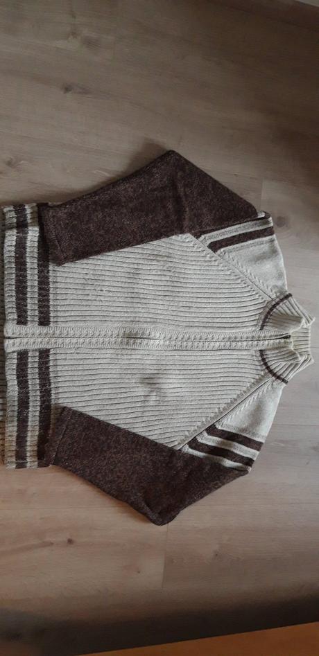 Vlněný svetr vel. m zapínání na zip, m