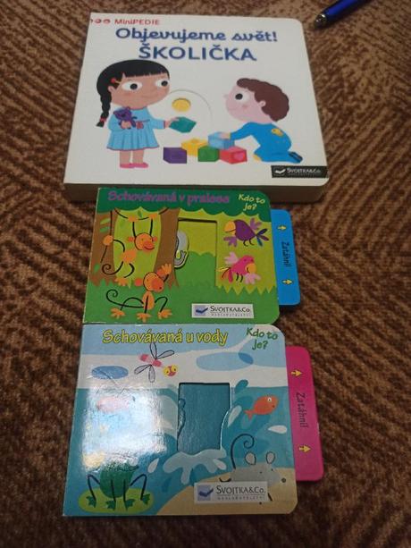 Knihy s posuvnými prvky, 