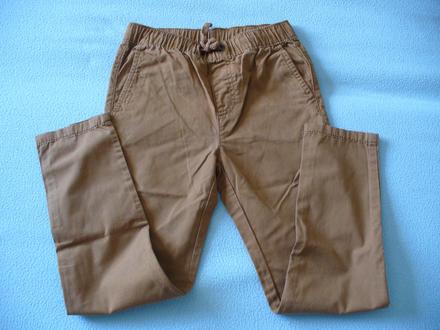 Kalhoty pláťáky vel. 122, 122