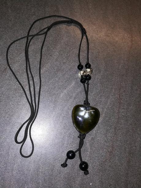 Šňůrka se srdíčkem,