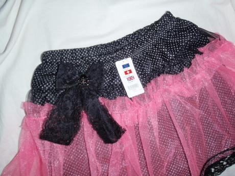 Hodně luxusní značková sukýnka, 164