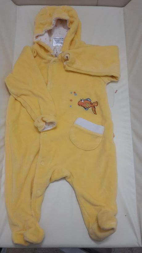 Overal s kapucí , 68