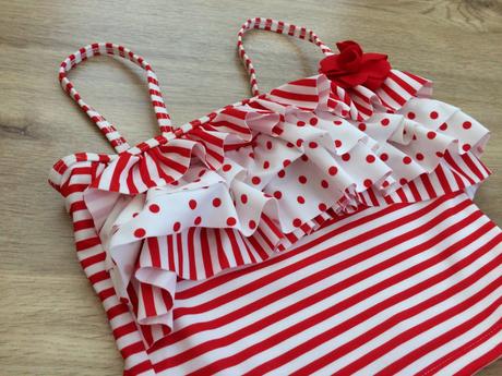 Dvoudílné plavky, vel. 3r., 98