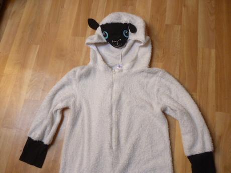 Overal tu vel. 9-10 ovečka, tu,140