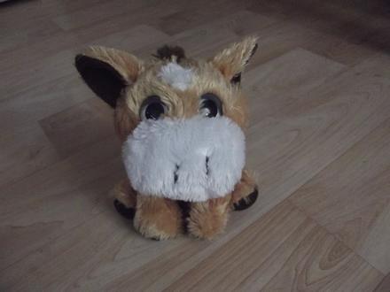 Plyšák koník,