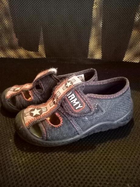 Chlapcké kvalitní papuče, 25