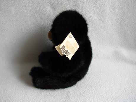 Plyšová hračka - sedící medvídek,