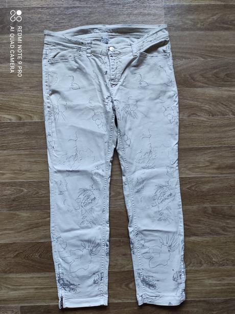 Džíny ke kotníkům, m