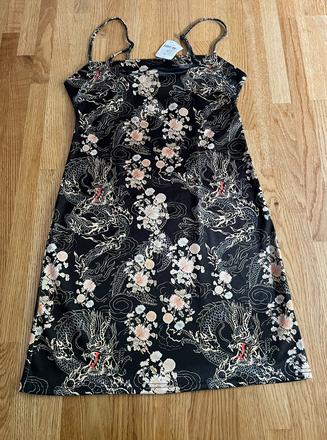 Šaty na ramínka urban outfitters vel. s 164/170, s