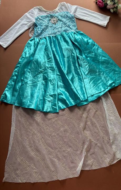 An9/ kostým elza frozen - v.cca 7/8 let,