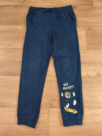 Tepláky 134, sinsay,134