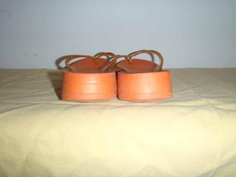 Oranžové plážové boty, žabky, vnitřní délka 24 cm, 37