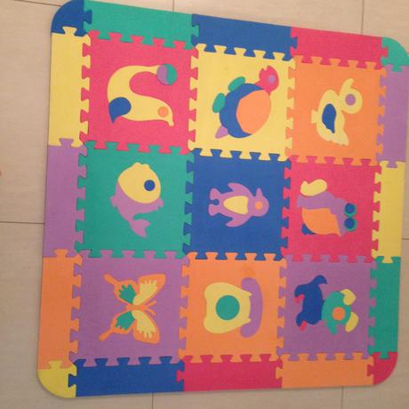 Fisherprice hrací stolek+žirafa tobogán+puzzle,