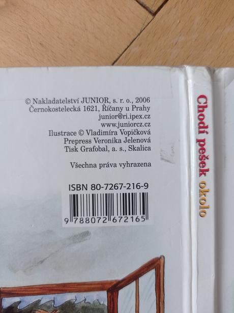 Kniha, leporelo - chodí pešek okolo,