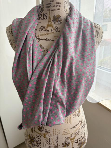 H&m loop sala seda s ruzovymi puntiky, h&m