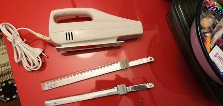 Nůž elektrický pilka retro, 