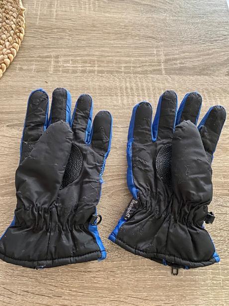 Zimní rukavice, 146