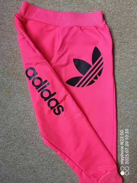 Souprava neonová vel."140-146", adidas,140