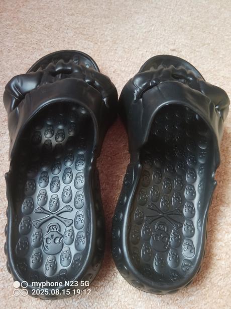 Pantofle "lebka" vel."40/41" ženy i muži, 41