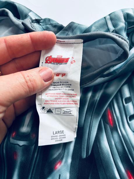 An26/ kostým avengers/ ultron - v.cca 11/13 let,