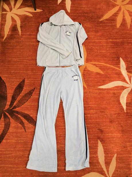 Tepláková souprava, 44