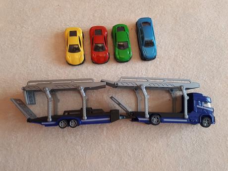 Autopřepravník + 4 autíčka,