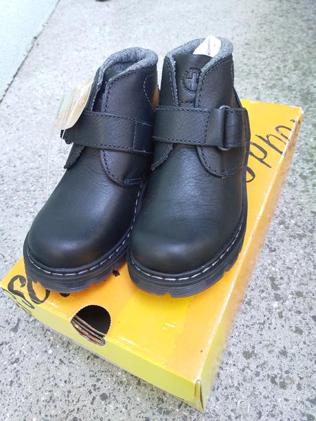 Nenošené dětské kožené boty dr. martens vel. 27, 27