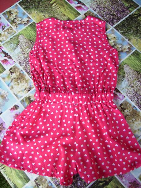 Overal holčičí se srdíčky, minoti,98