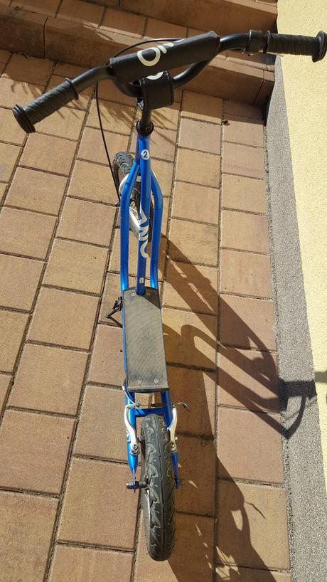 Koloběžka yedoo two, yedoo