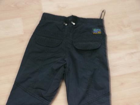 134/140 vyteplene cerne kalhoty od kinderbutt, 146