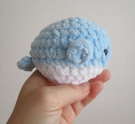 Háčkovaná velryba malá handmade, 