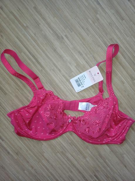 Podprsenka vel.90b nová, 90b